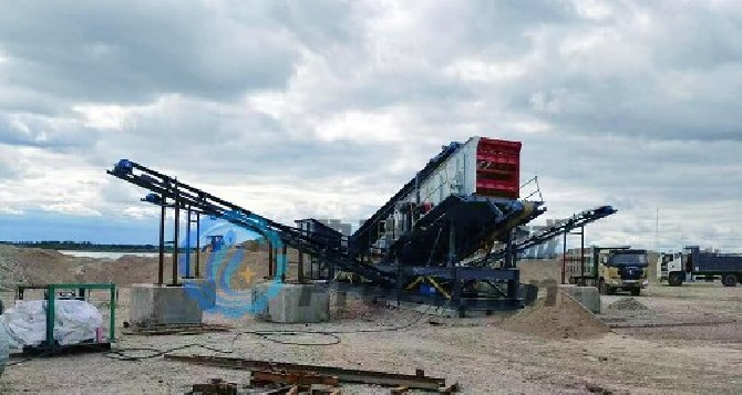 The Russian river sand screening project uses the SK1545-3 frame screening production line